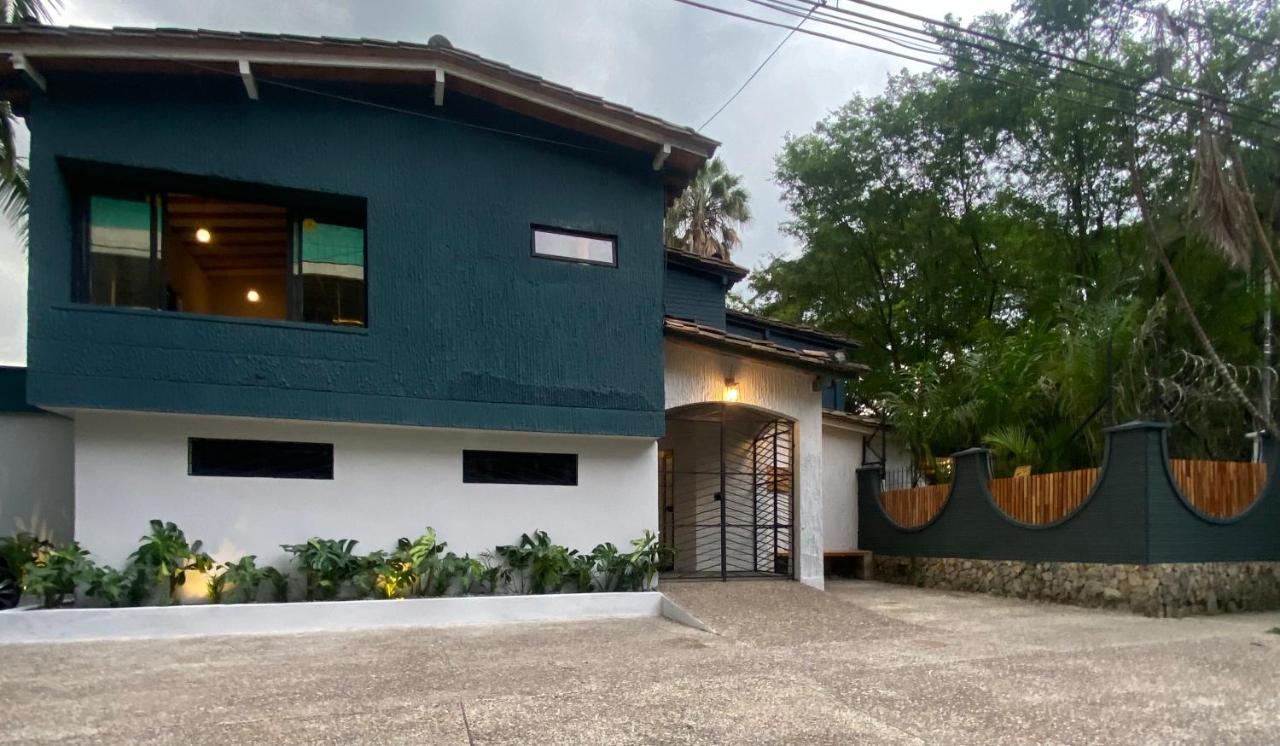 Hotel Casa Mosaiko Patio Bonito Medellín Esterno foto